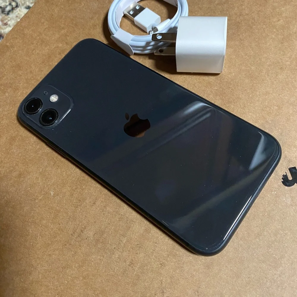 Apple iPhone 11 64GG unlocked for any company